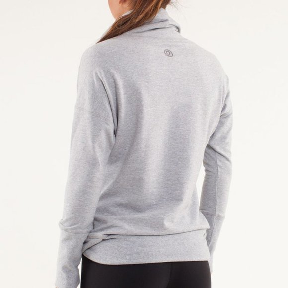 Lululemon Run: Rest  Day Pullover *Heathered Fossil* Size 6 - Picture 2 of 14